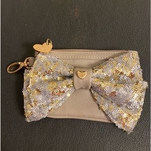 Betsy Johnson Oh Bow coin purse